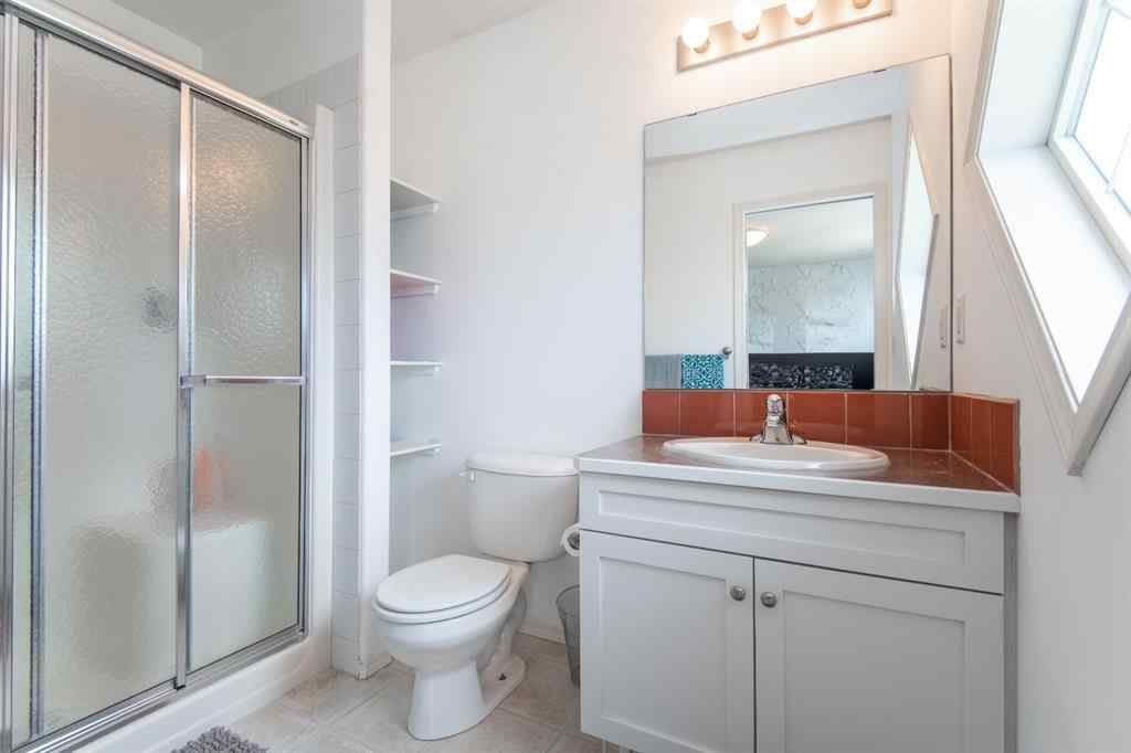 MLS® A2238167 - 84 Wildrose Drive   in Newport Sylvan Lake, Residential