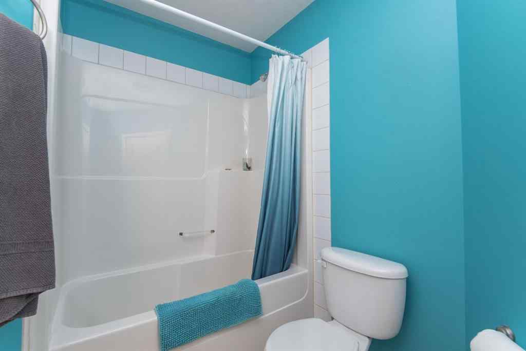 MLS® A2238167 - 84 Wildrose Drive   in Newport Sylvan Lake, Residential