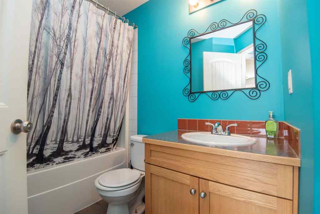 MLS® A2238167 - 84 Wildrose Drive   in Newport Sylvan Lake, Residential
