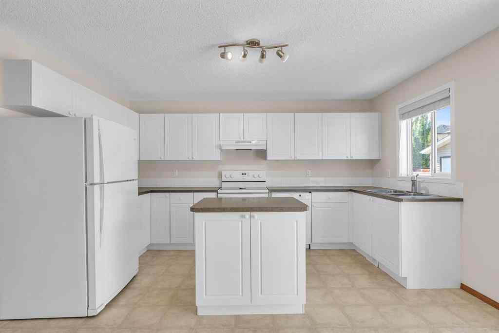 MLS® A2238172 - 183 Covepark Way NE in Coventry Hills Calgary, Residential