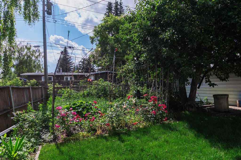 MLS® A2238175 - 131 Hillgrove Crescent SW in Haysboro Calgary, Residential