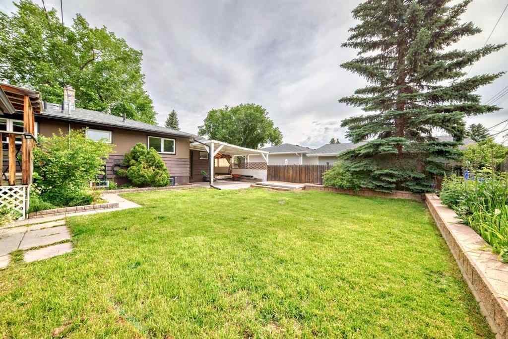 MLS® A2238186 - 73 Kirby Place SW in Kingsland Calgary, Residential