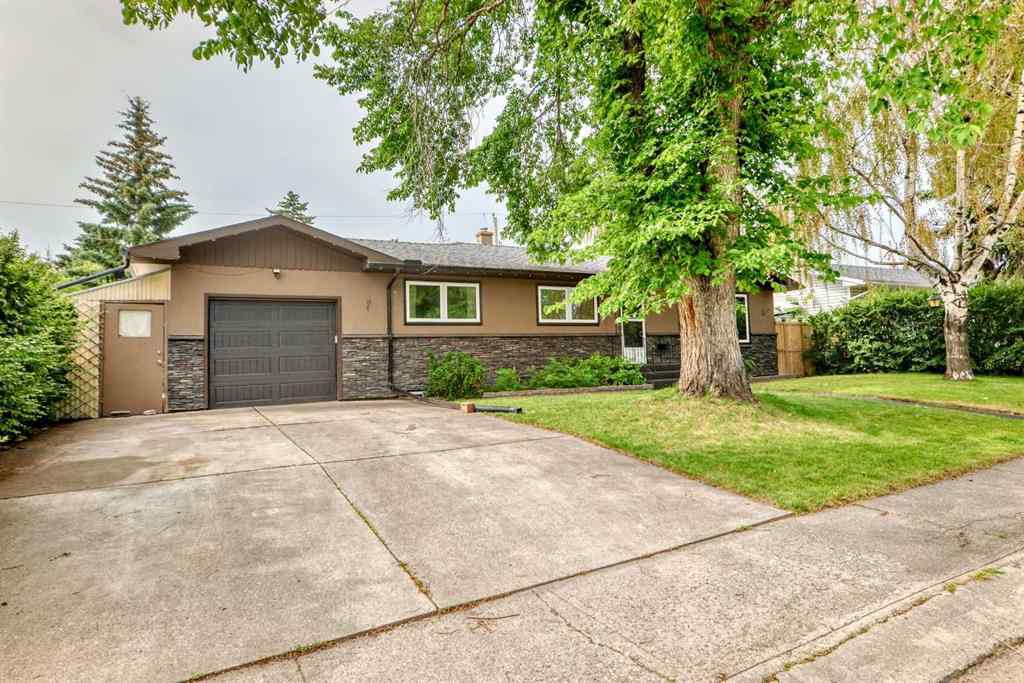 MLS® A2238186 - 73 Kirby Place SW in Kingsland Calgary, Residential