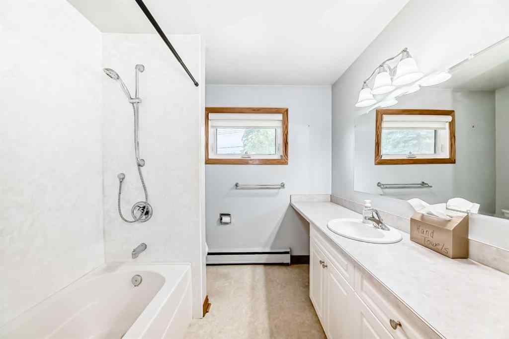 MLS® A2238186 - 73 Kirby Place SW in Kingsland Calgary, Residential