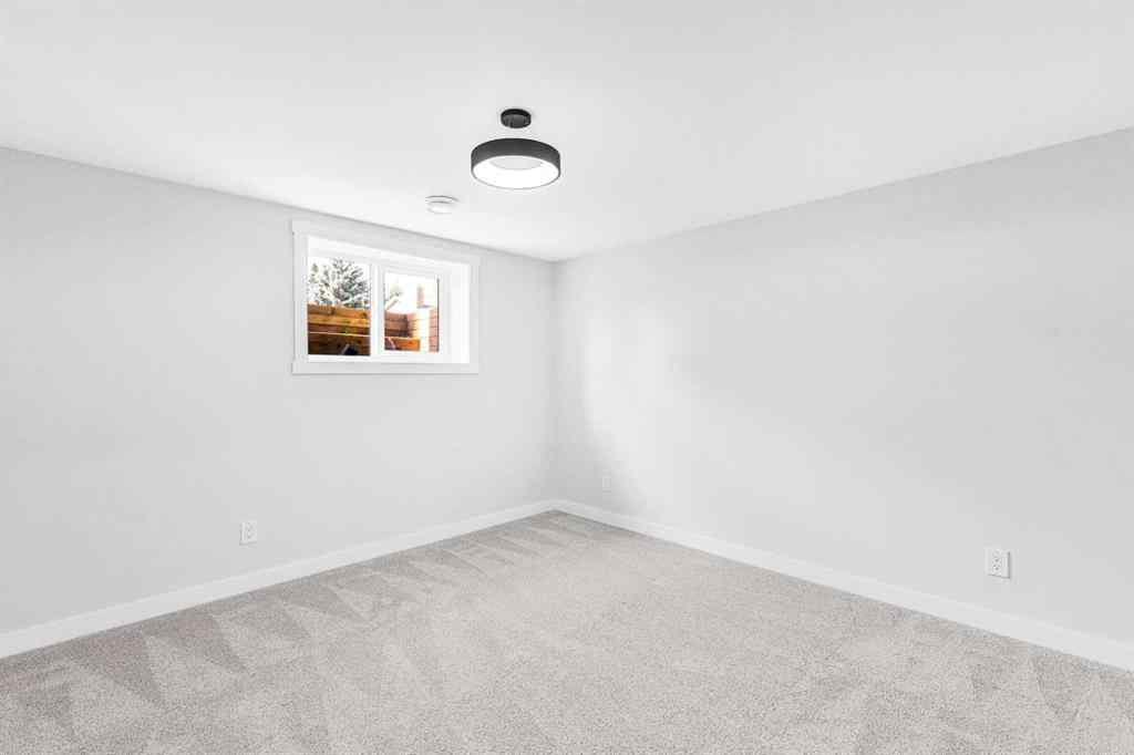 MLS® A2238193 - 10604 Oakmoor Way SW in Cedarbrae Calgary, Residential