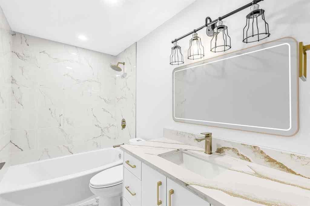 MLS® A2238193 - 10604 Oakmoor Way SW in Cedarbrae Calgary, Residential