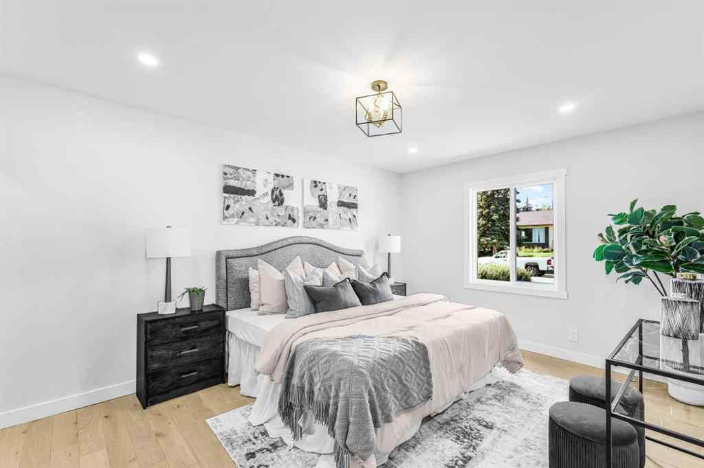 MLS® A2238193 - 10604 Oakmoor Way SW in Cedarbrae Calgary, Residential
