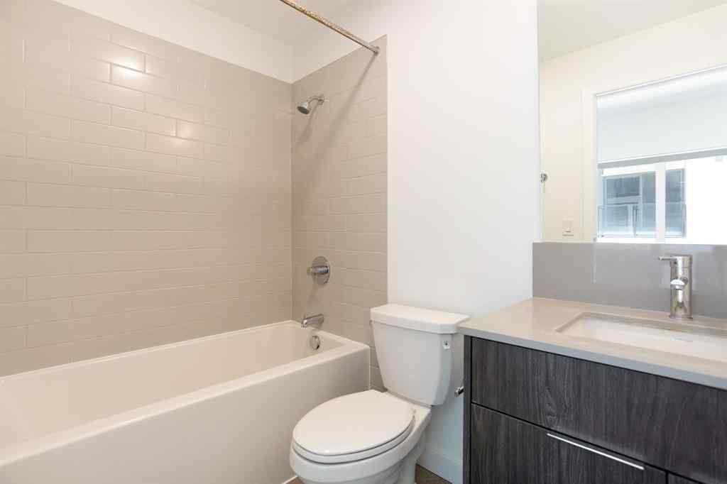 MLS® A2238198 - Unit #202 455 1 Avenue NE in Crescent Heights Calgary, Residential