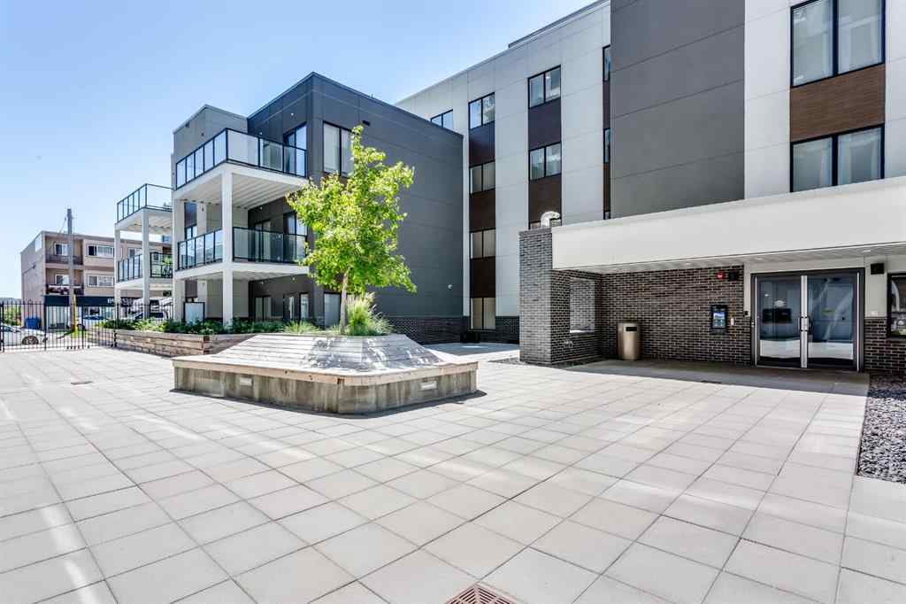 MLS® A2238198 - Unit #202 455 1 Avenue NE in Crescent Heights Calgary, Residential