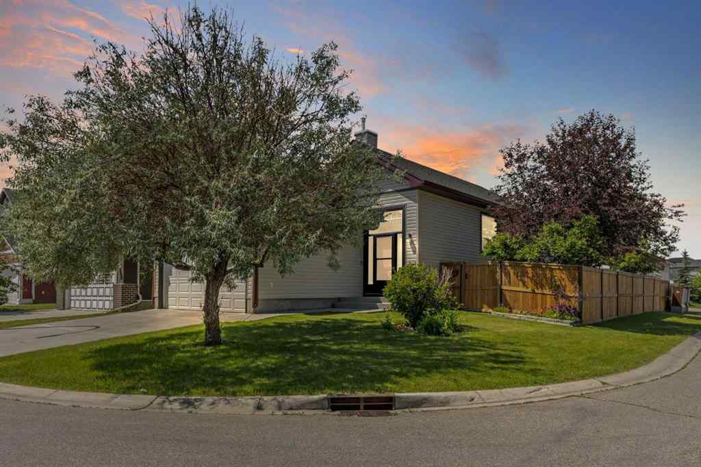 MLS® A2238279 - 4 Martha's Meadow Place NE in Martindale Calgary, Residential