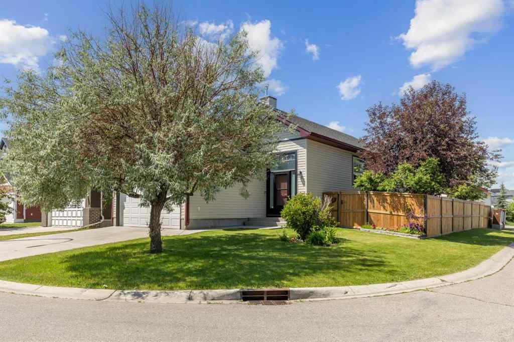 MLS® A2238279 - 4 Martha's Meadow Place NE in Martindale Calgary, Residential