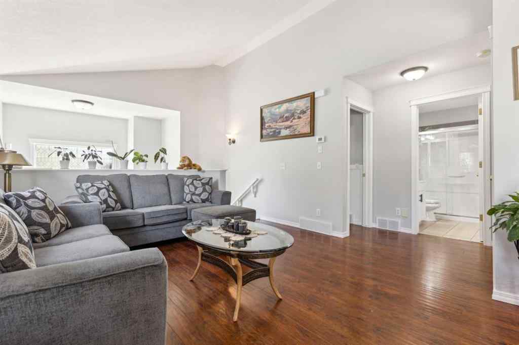 MLS® A2238279 - 4 Martha's Meadow Place NE in Martindale Calgary, Residential