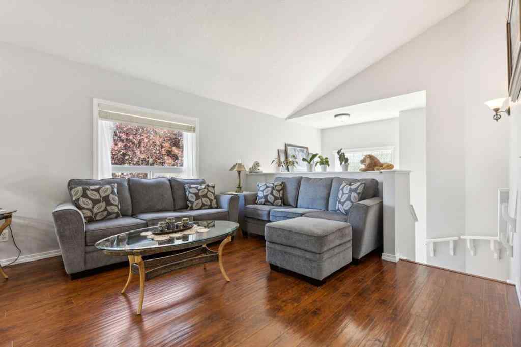 MLS® A2238279 - 4 Martha's Meadow Place NE in Martindale Calgary, Residential