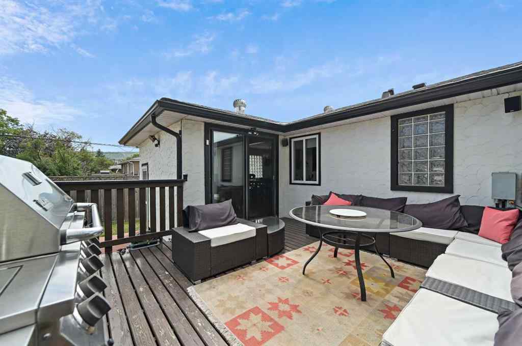 MLS® A2238288 - 3924 77 Street NW in Bowness Calgary, Residential