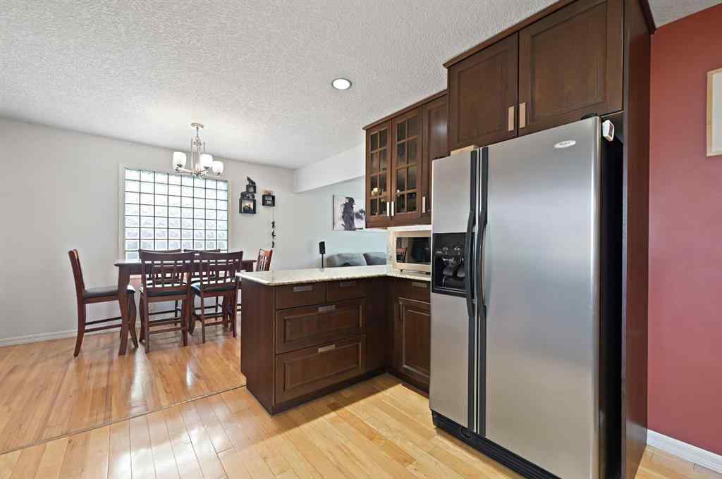 MLS® A2238288 - 3924 77 Street NW in Bowness Calgary, Residential