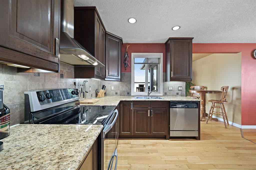 MLS® A2238288 - 3924 77 Street NW in Bowness Calgary, Residential