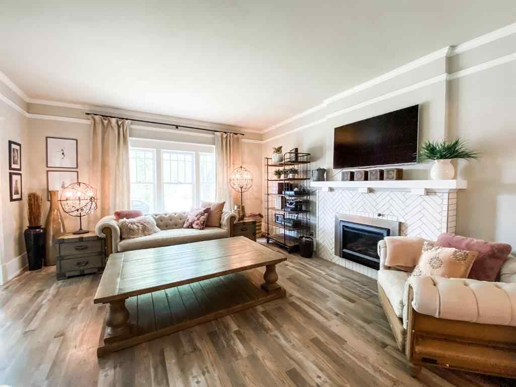 MLS® A2238296 - 4809 52 Street  in Downtown West Stettler, Residential