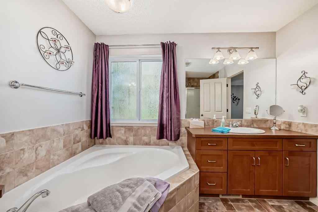 MLS® A2238313 - 785 Auburn Bay Boulevard SE in Auburn Bay Calgary, Residential