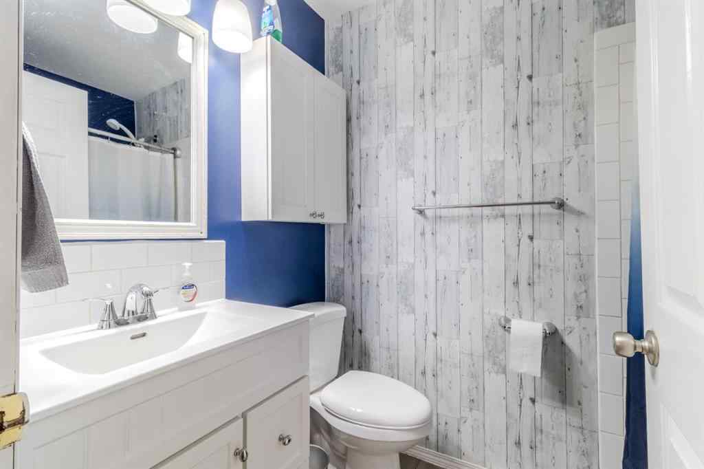 MLS® A2238315 - 4606 57 Avenue  in NONE Rimbey, Residential