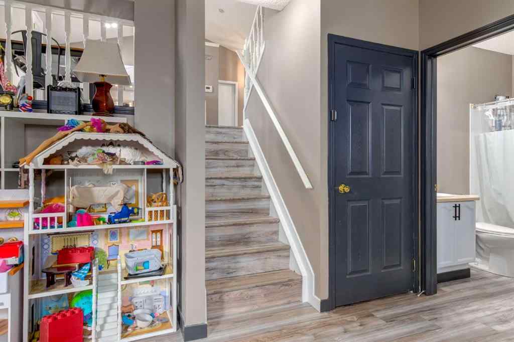 MLS® A2238348 - 139 Los Alamos Place NE in Monterey Park Calgary, Residential