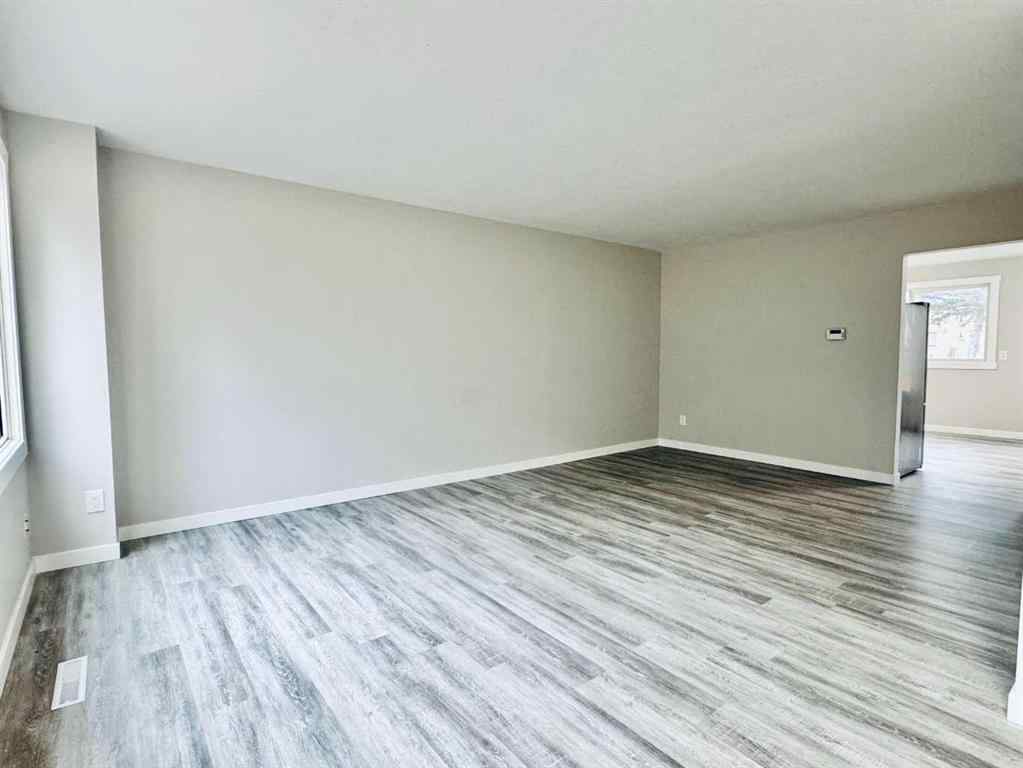 MLS® A2238403 - Unit #221 2211 19 Street NE in Vista Heights Calgary, Residential