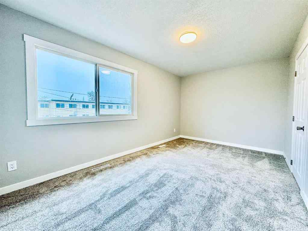 MLS® A2238403 - Unit #221 2211 19 Street NE in Vista Heights Calgary, Residential