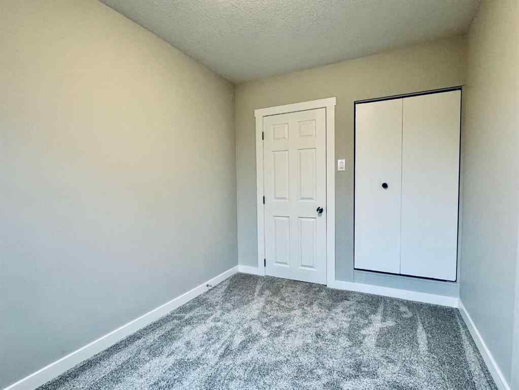 MLS® A2238403 - Unit #221 2211 19 Street NE in Vista Heights Calgary, Residential