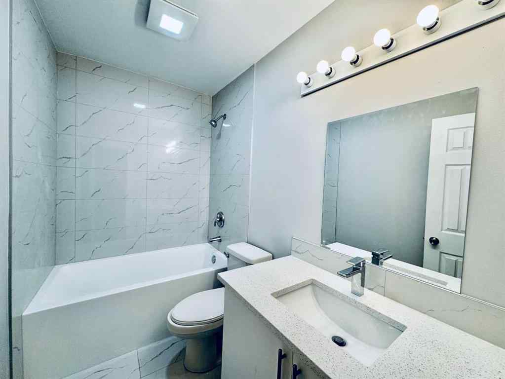 MLS® A2238403 - Unit #221 2211 19 Street NE in Vista Heights Calgary, Residential