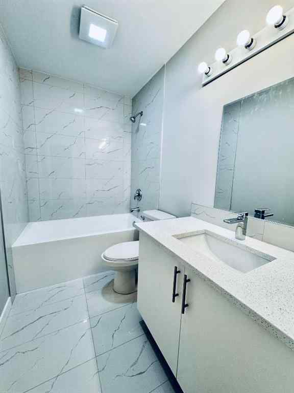 MLS® A2238403 - Unit #221 2211 19 Street NE in Vista Heights Calgary, Residential
