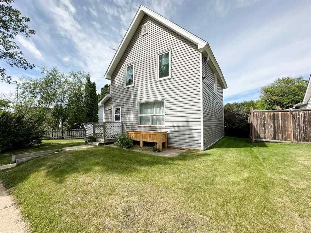 MLS® A2238411 - 4706 48 Street  in Downtown East Stettler, Residential