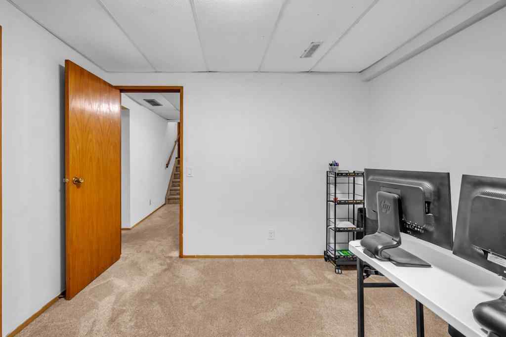 MLS® A2238414 - 124 Whiteram Close NE in Whitehorn Calgary, Residential