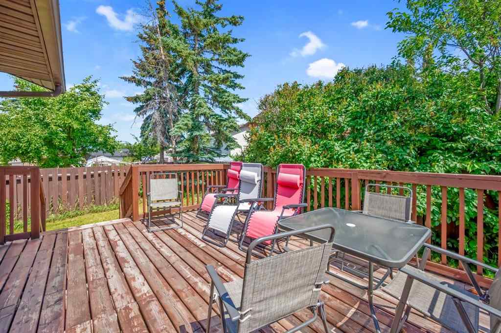 MLS® A2238414 - 124 Whiteram Close NE in Whitehorn Calgary, Residential