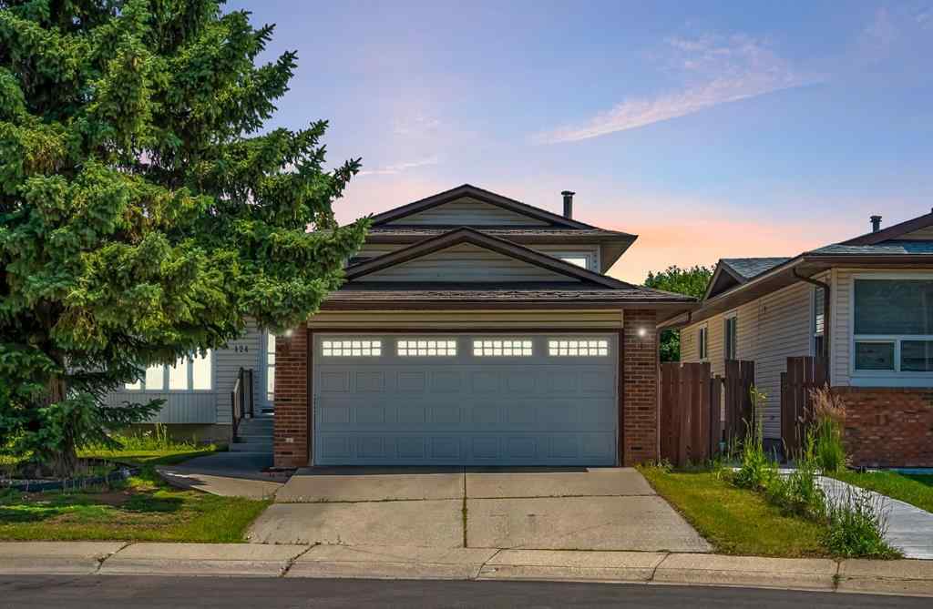 MLS® A2238414 - 124 Whiteram Close NE in Whitehorn Calgary, Residential