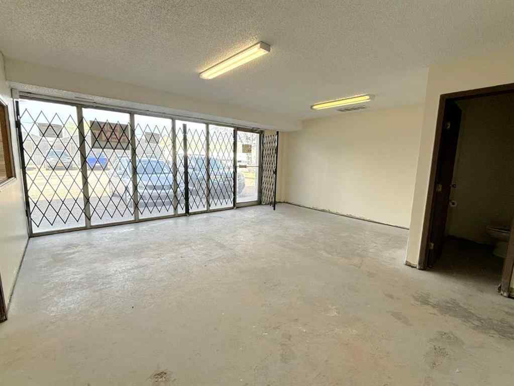 MLS® A2238442 - Unit #16 666 Goddard Avenue NE in Skyline West Calgary, Commercial