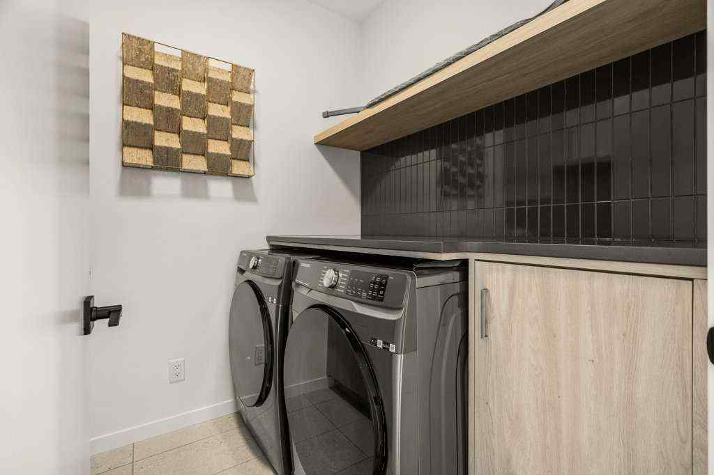 MLS® A2238475 - 2226 8 Street NE in Winston Heights/Mountview Calgary, Residential