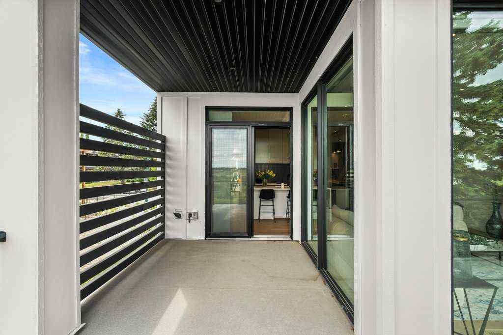 MLS® A2238475 - 2226 8 Street NE in Winston Heights/Mountview Calgary, Residential