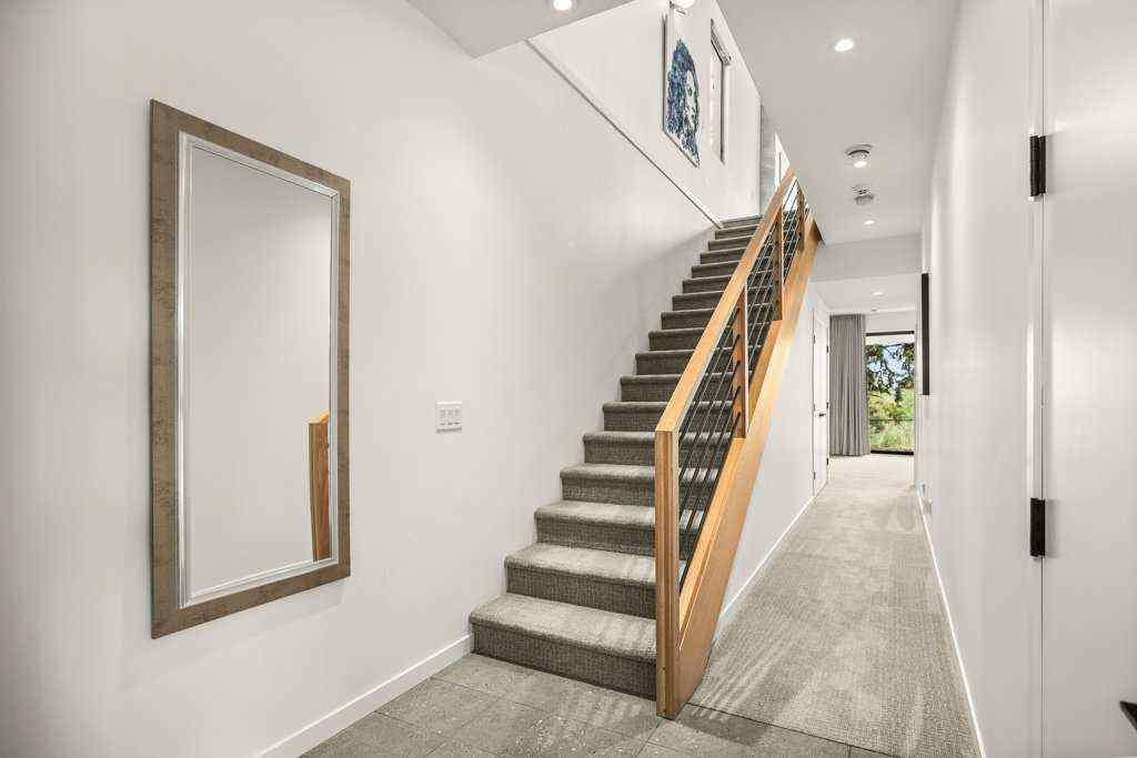 MLS® A2238475 - 2226 8 Street NE in Winston Heights/Mountview Calgary, Residential