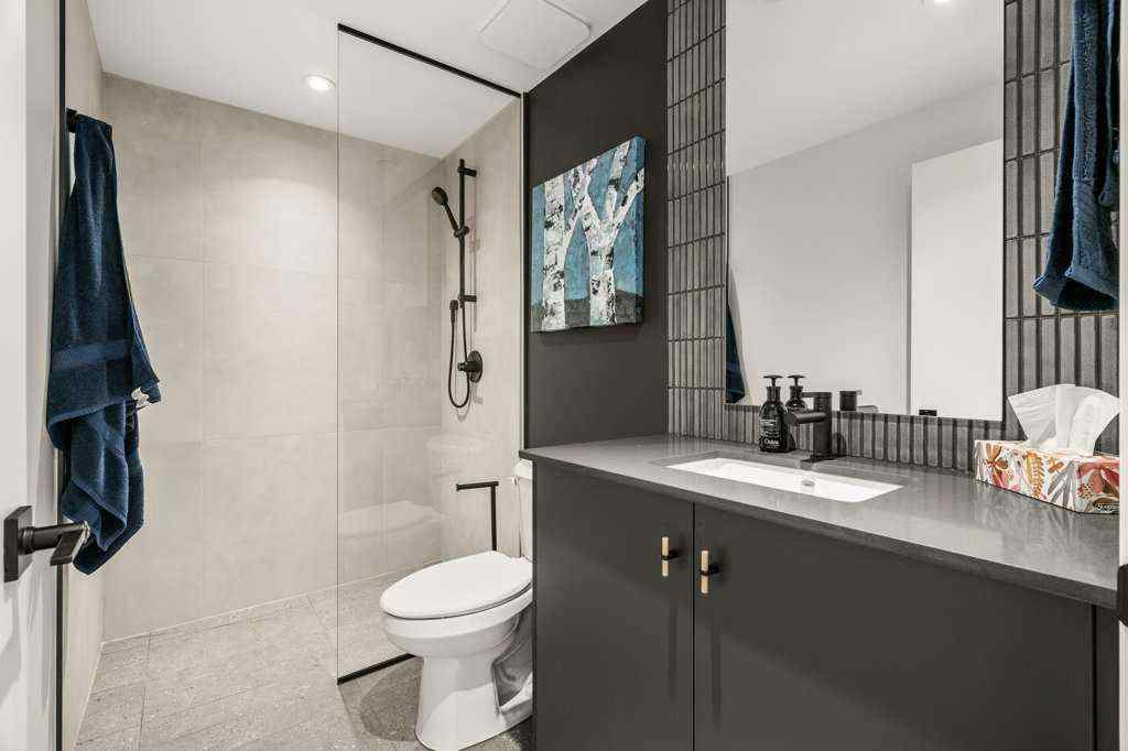 MLS® A2238475 - 2226 8 Street NE in Winston Heights/Mountview Calgary, Residential