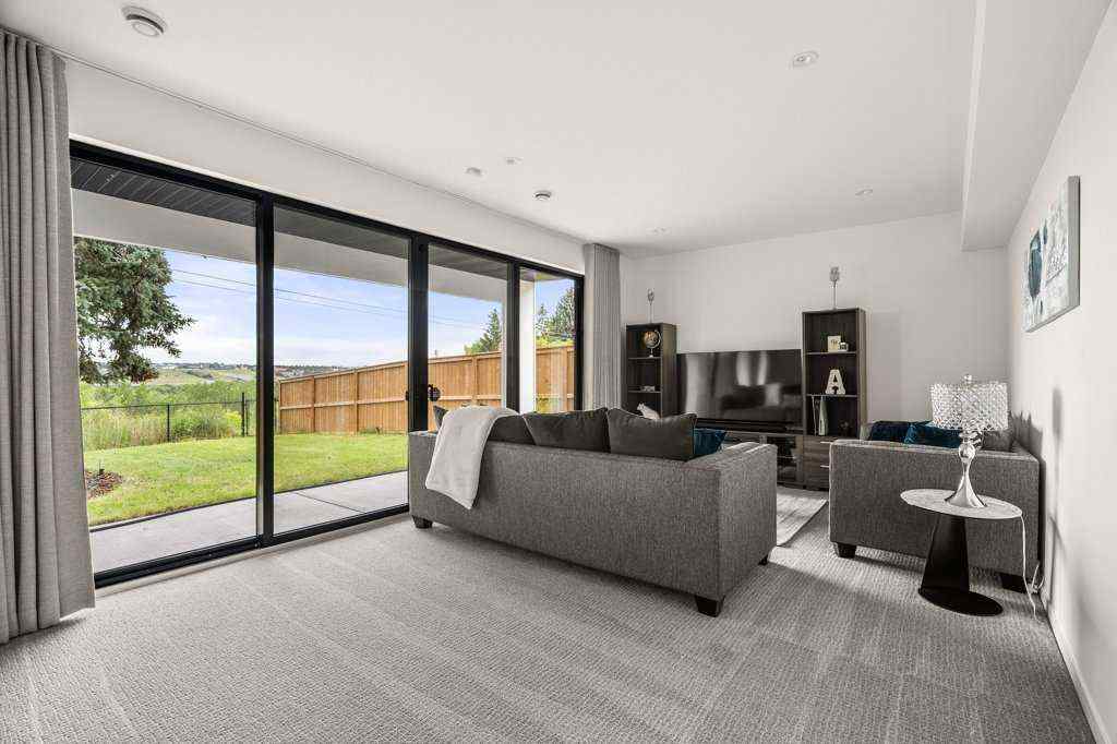 MLS® A2238475 - 2226 8 Street NE in Winston Heights/Mountview Calgary, Residential