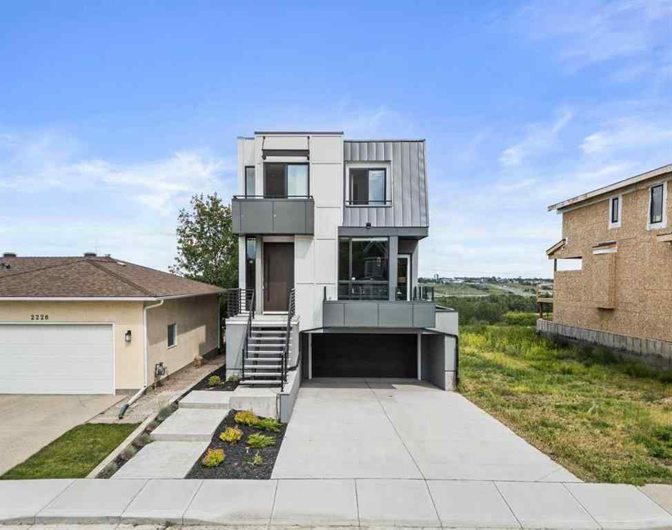 MLS® A2238475 - 2226 8 Street NE in Winston Heights/Mountview Calgary, Residential