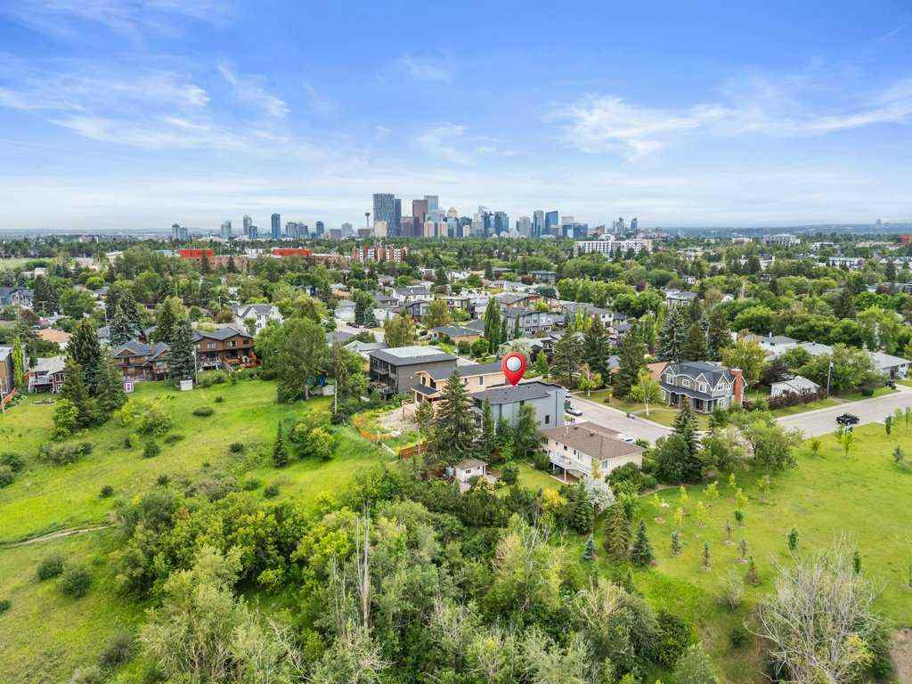 MLS® A2238475 - 2226 8 Street NE in Winston Heights/Mountview Calgary, Residential