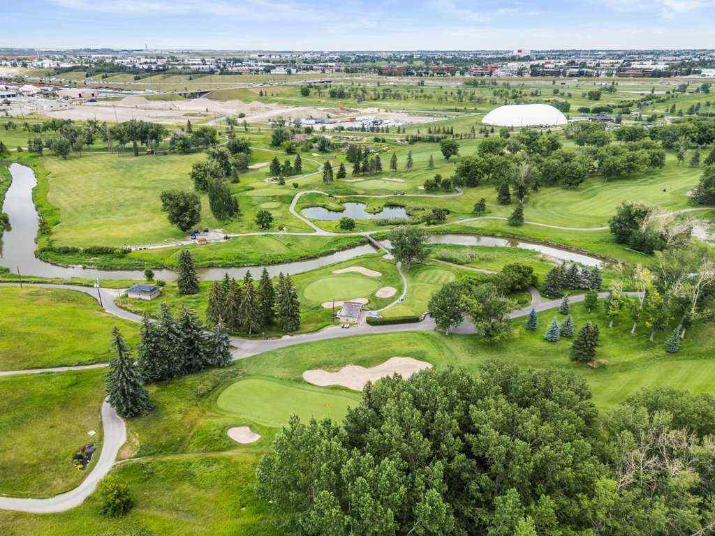 MLS® A2238475 - 2226 8 Street NE in Winston Heights/Mountview Calgary, Residential