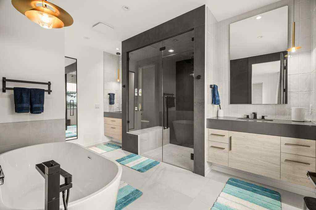 MLS® A2238475 - 2226 8 Street NE in Winston Heights/Mountview Calgary, Residential