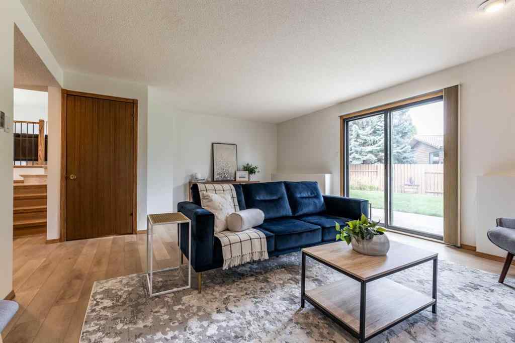MLS® A2238477 - 32 Ross Heights Court SE in Ross Glen Medicine Hat, Residential