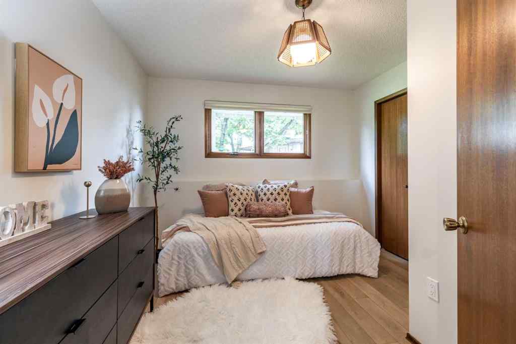 MLS® A2238477 - 32 Ross Heights Court SE in Ross Glen Medicine Hat, Residential