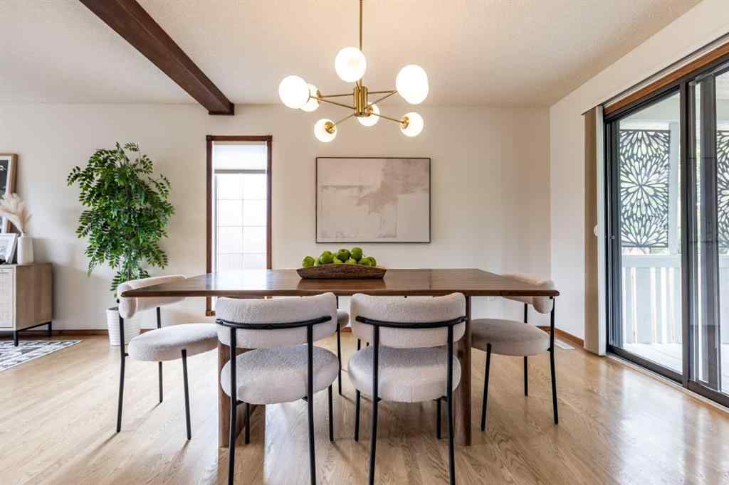 MLS® A2238477 - 32 Ross Heights Court SE in Ross Glen Medicine Hat, Residential