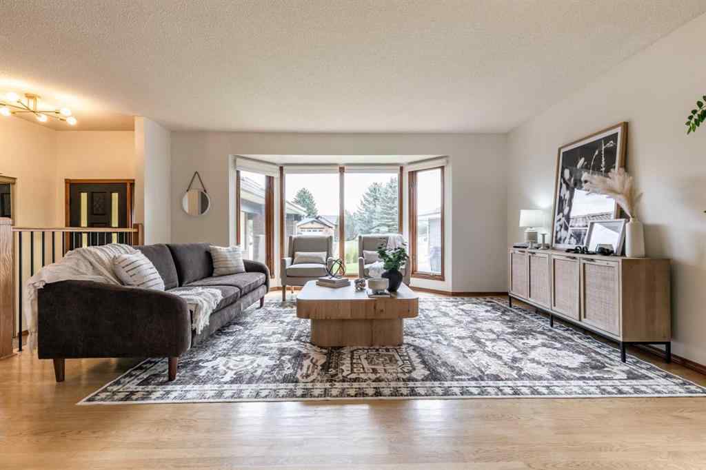 MLS® A2238477 - 32 Ross Heights Court SE in Ross Glen Medicine Hat, Residential