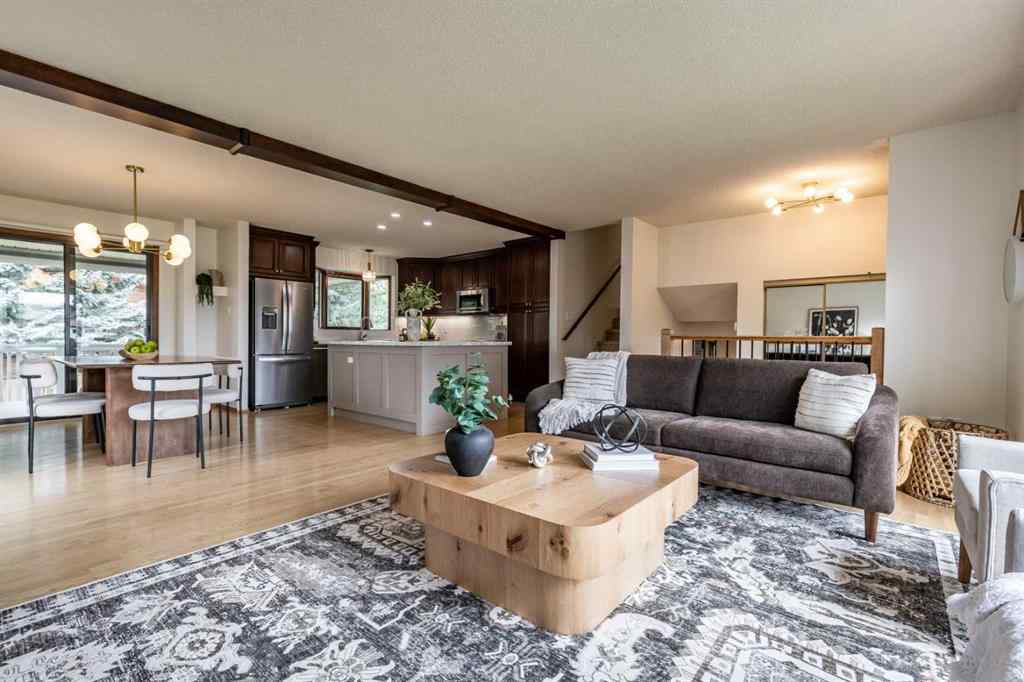 MLS® A2238477 - 32 Ross Heights Court SE in Ross Glen Medicine Hat, Residential