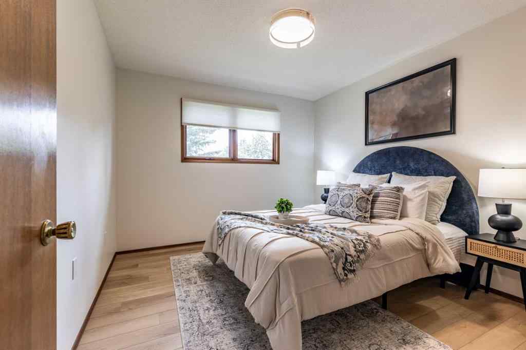 MLS® A2238477 - 32 Ross Heights Court SE in Ross Glen Medicine Hat, Residential
