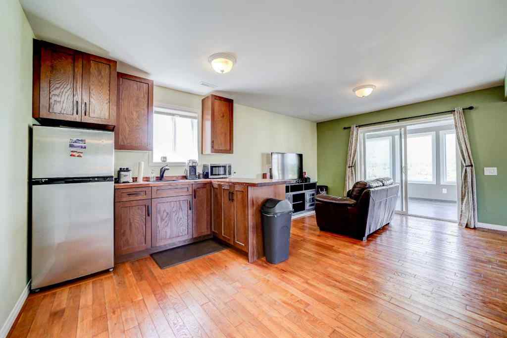 MLS® A2238491 - 2102 214 Street  in NONE Bellevue, Residential